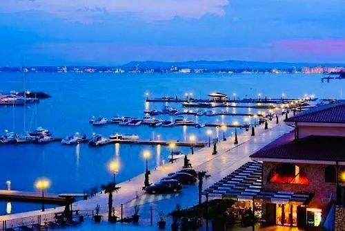 Апартамент Dolce Sea View Свети Влас